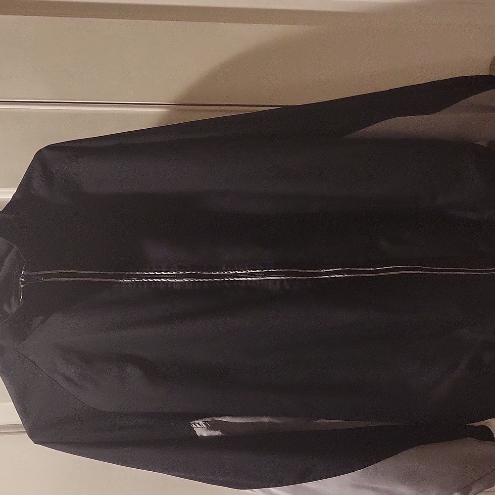 Jerzees Men's Black and White Windbreaker